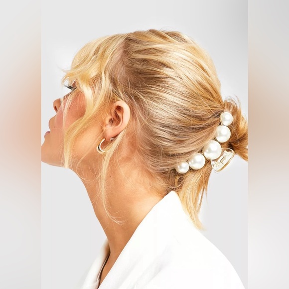 Accessories - LARGE PEARL CLAW CLIP